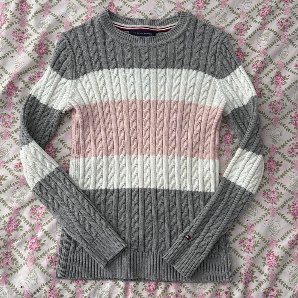 Tommy Hilfiger Gray, White & Pink Cable-Knit Crewneck Sweater